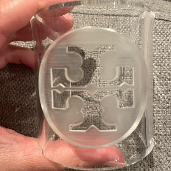 Tory Burch Clear Resin Wrist Cuff Jewelry Bracelet - Picture 5 of 5
